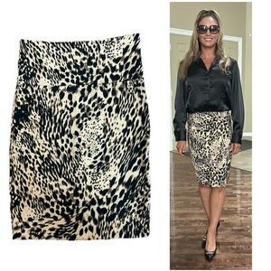 Analogy leopard cheetah animal print cream pencil skirt Sz M classy sexy career